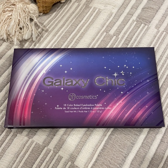 BH Cosmetics Galaxy Chic Palette - Picture 2 of 3